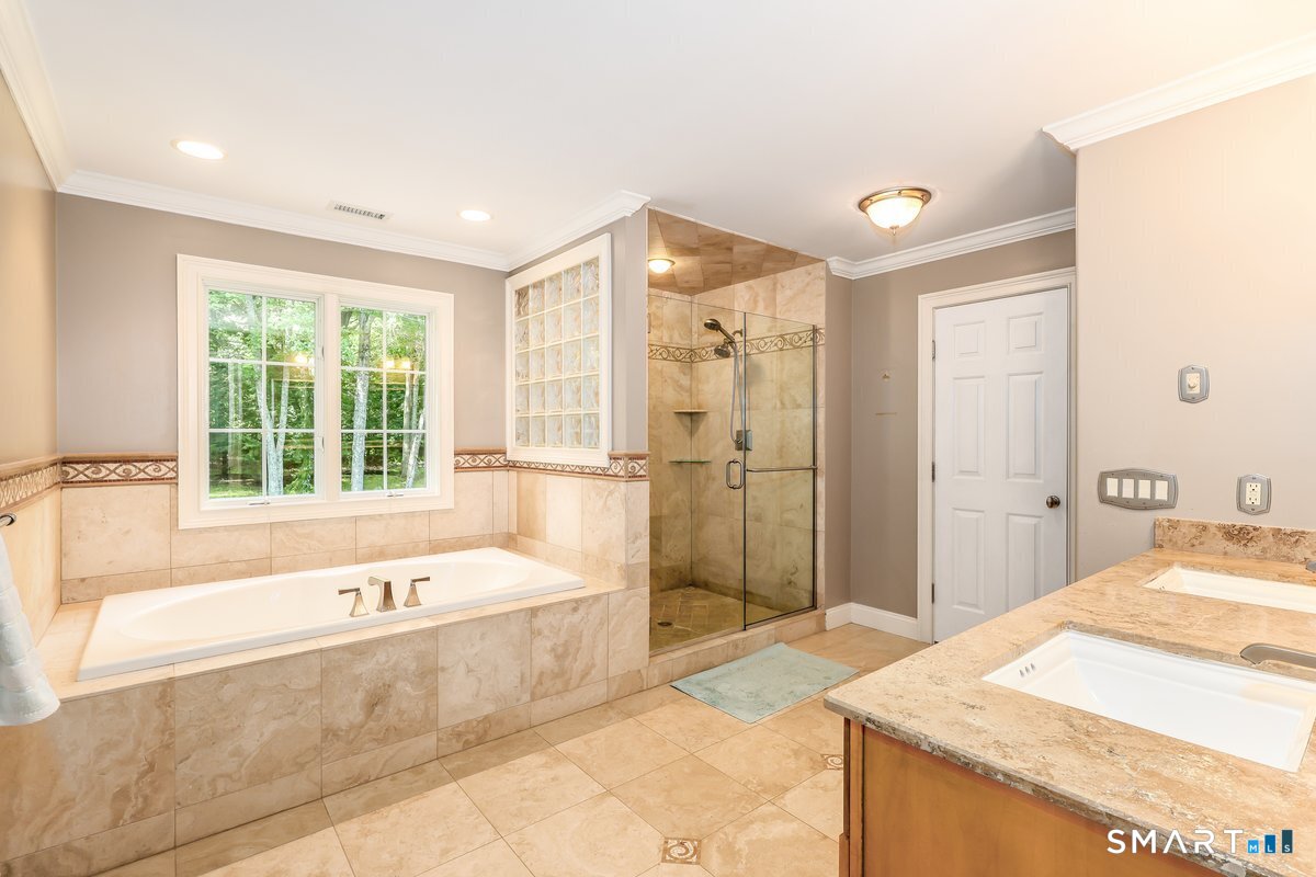 4 Mia Bella Drive New Milford CT 06776
