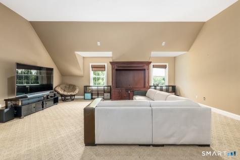 4 Mia Bella Drive New Milford CT 06776