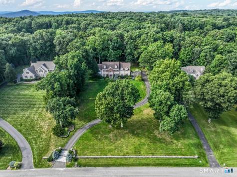 4 Mia Bella Drive New Milford CT 06776