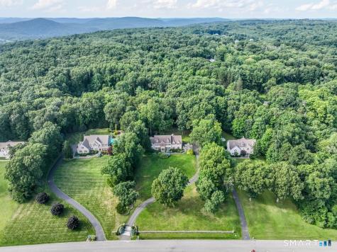 4 Mia Bella Drive New Milford CT 06776
