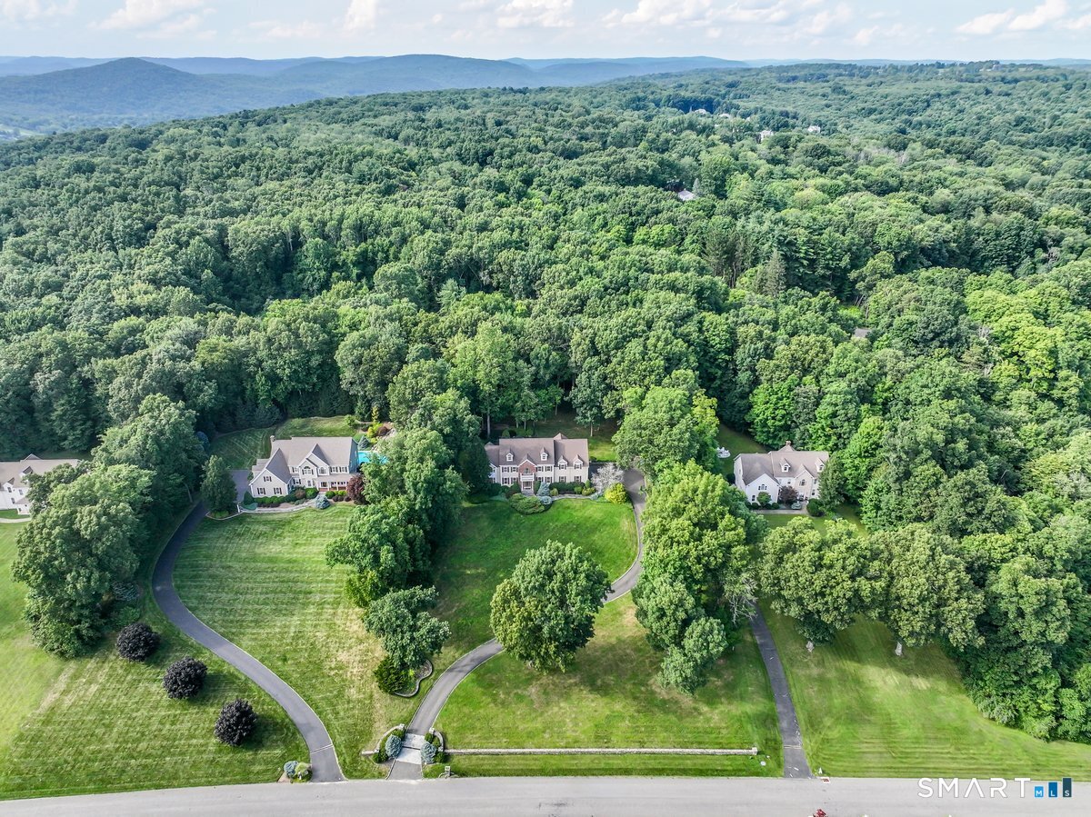 4 Mia Bella Drive New Milford CT 06776
