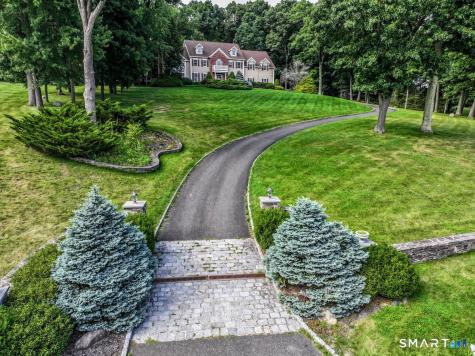 4 Mia Bella Drive New Milford CT 06776