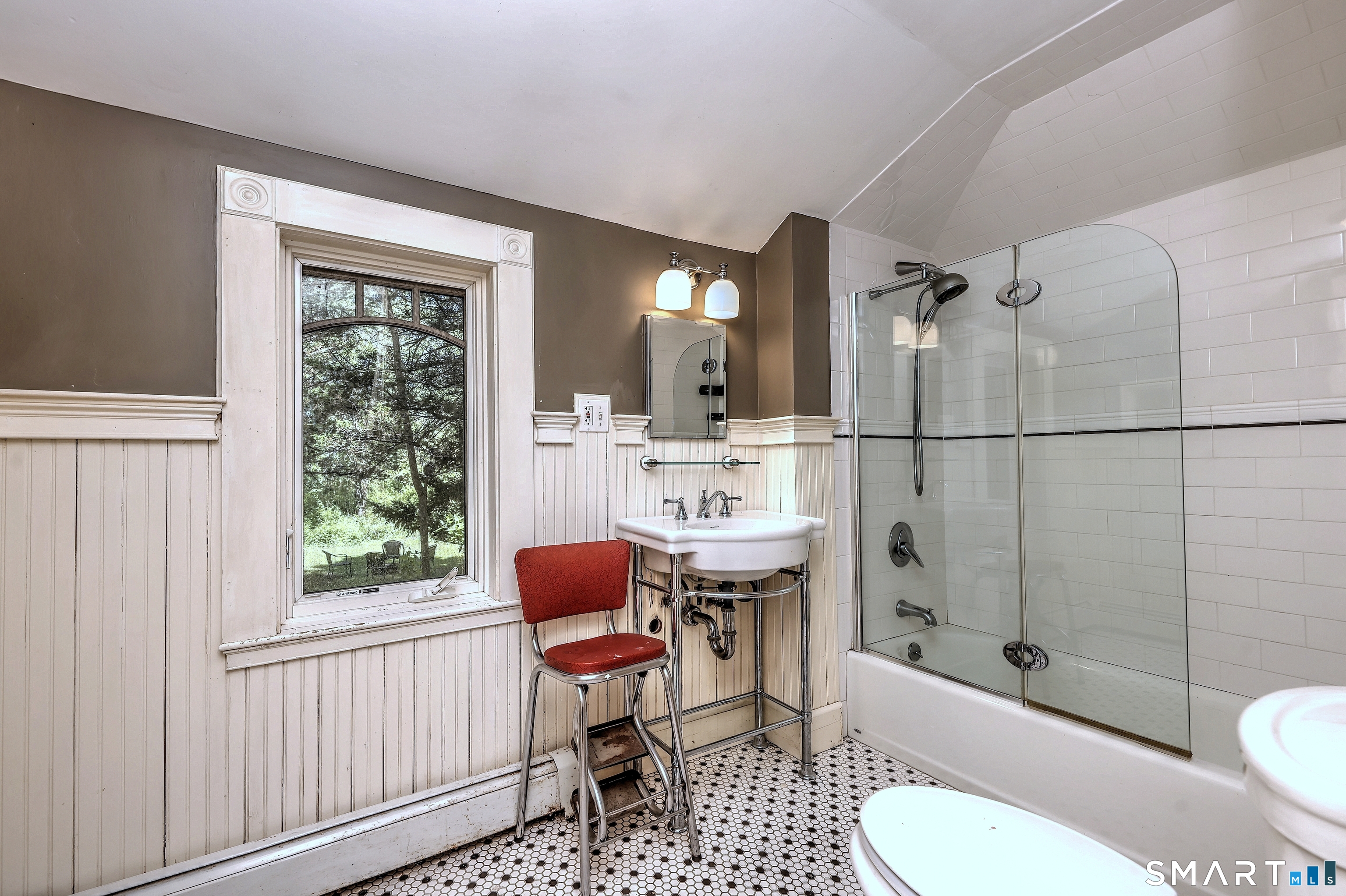 186 Jones Hill Road West Haven CT 06516