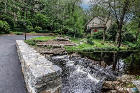 140 Labbance Lane Fairfield CT 06824