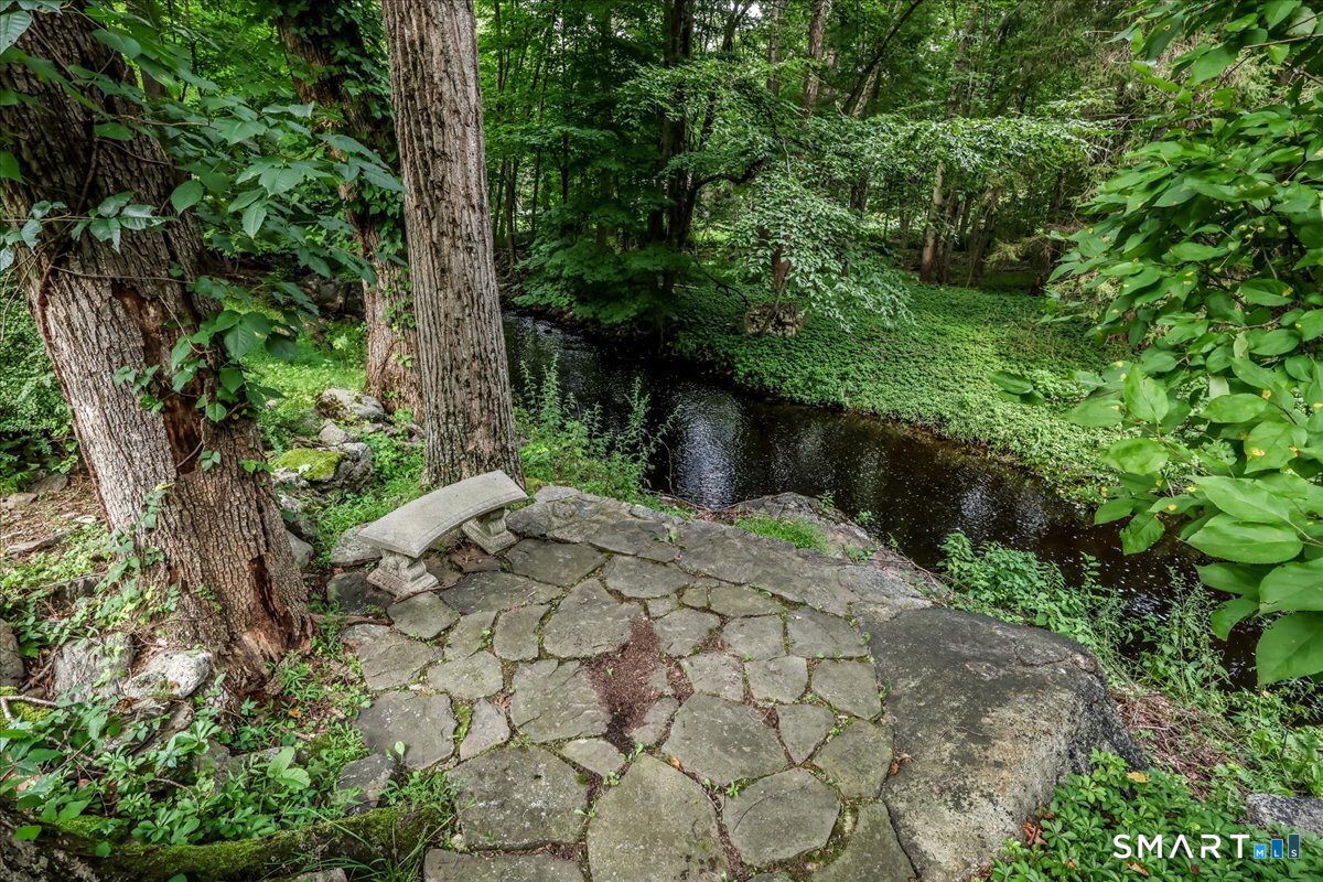 140 Labbance Lane Fairfield CT 06824