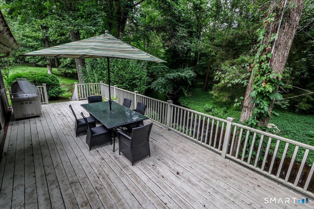 140 Labbance Lane Fairfield CT 06824