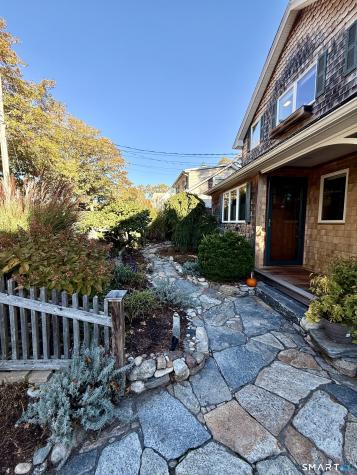 11 Summit Avenue East Lyme CT 06333