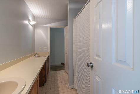 179 Walnut Tree Hill Road Newtown CT 06482