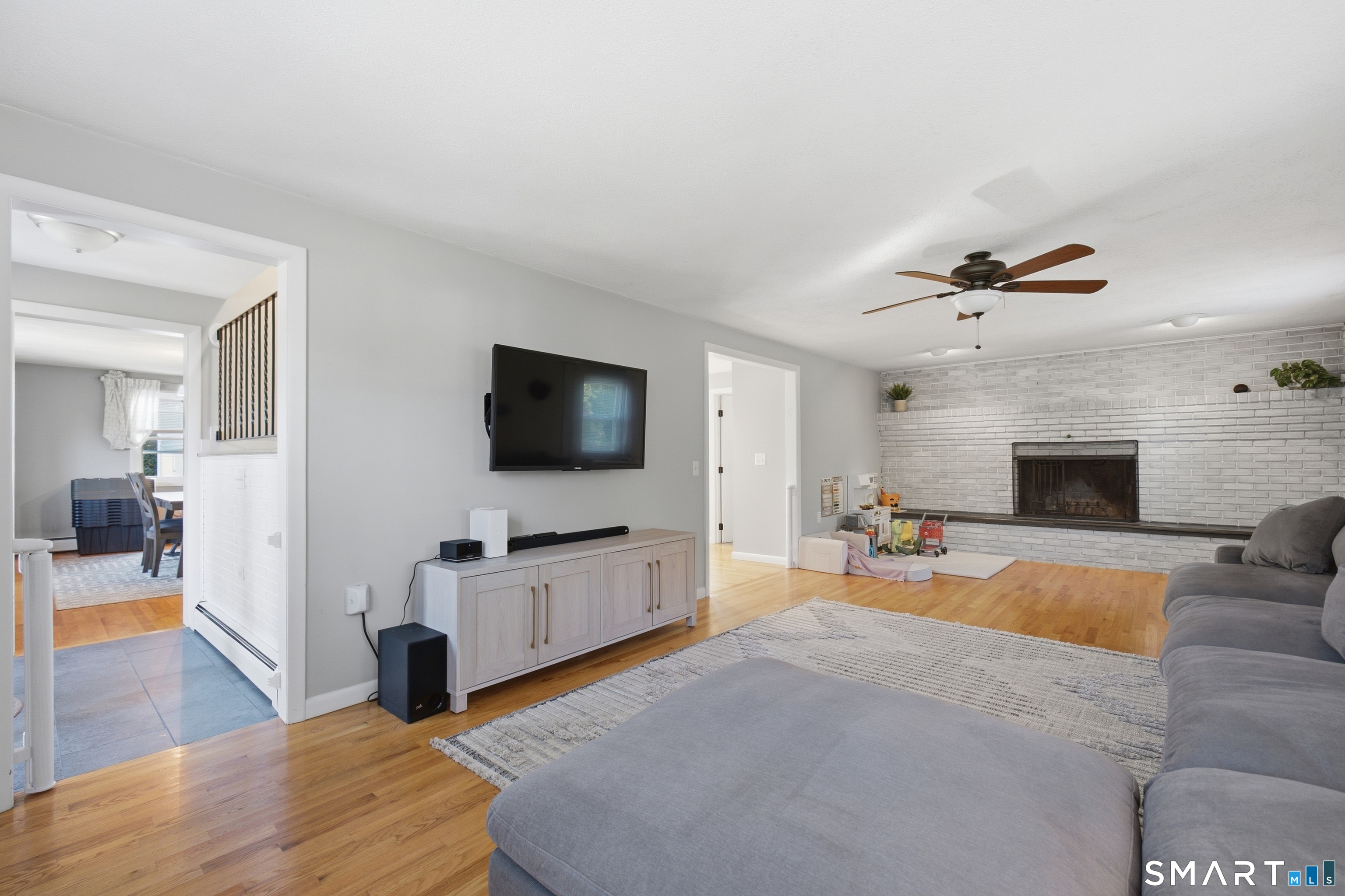 26 Colonial Drive Waterford CT 06385