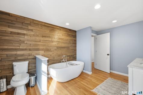 26 Colonial Drive Waterford CT 06385