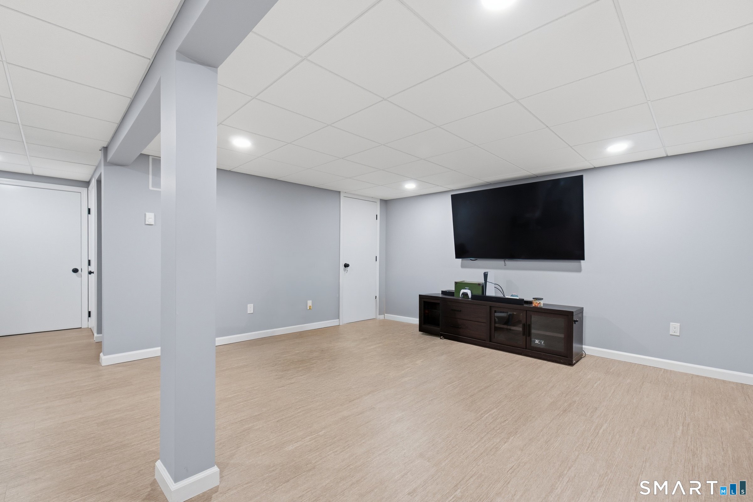 26 Colonial Drive Waterford CT 06385
