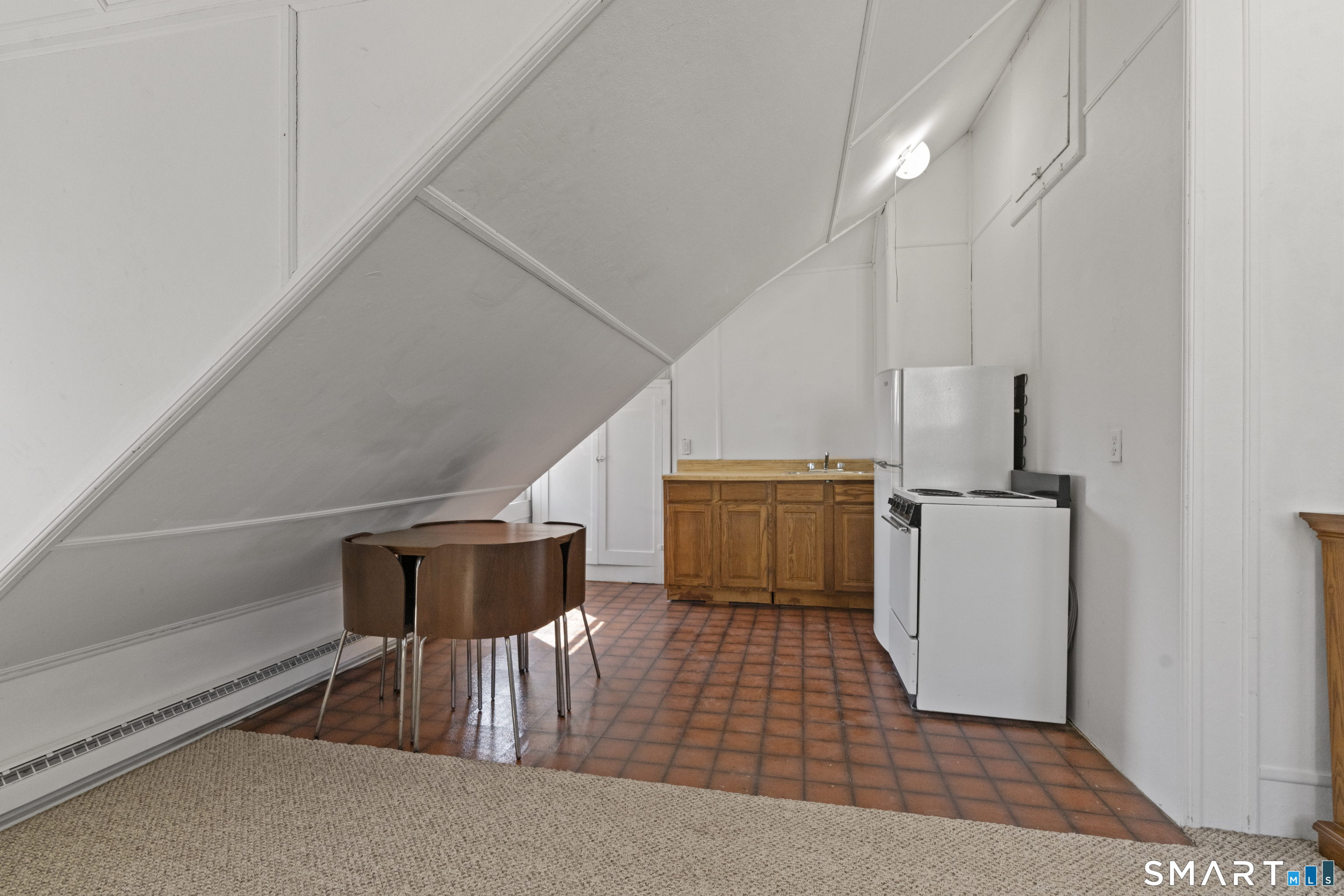 83 Kenyon Street Hartford CT 06105