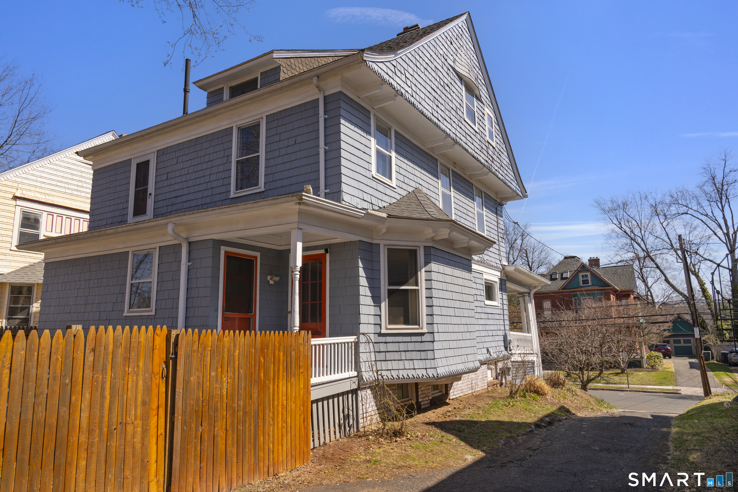 83 Kenyon Street Hartford CT 06105