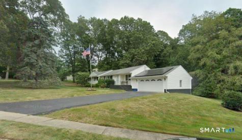 13 Robin Drive East Haven CT 06513