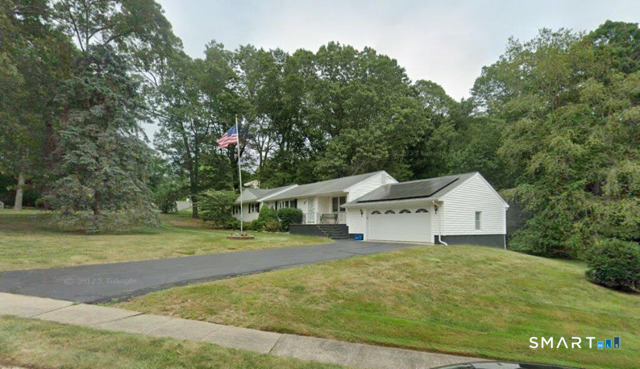 13 Robin Drive East Haven CT 06513