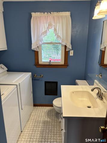 13 Robin Drive East Haven CT 06513