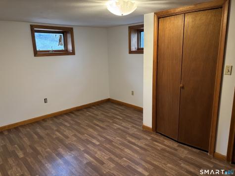 13 Robin Drive East Haven CT 06513