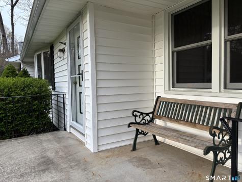13 Robin Drive East Haven CT 06513