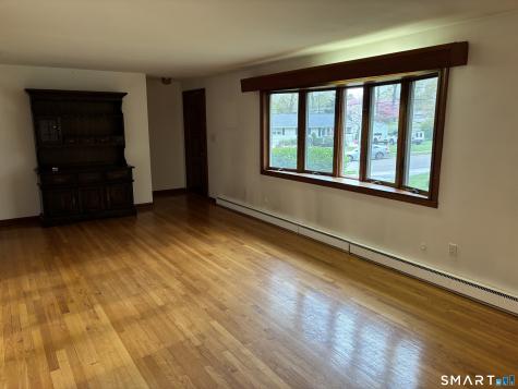 13 Robin Drive East Haven CT 06513