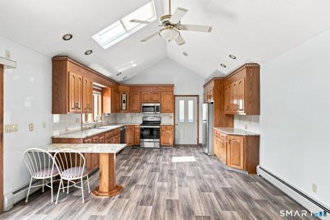 32 Knob Hill Lane Bristol CT 06010