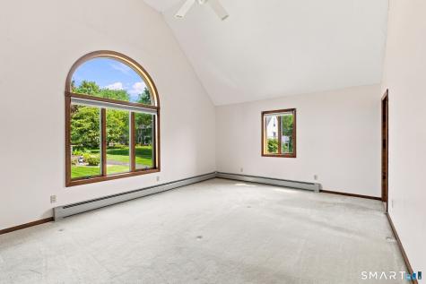 32 Knob Hill Lane Bristol CT 06010
