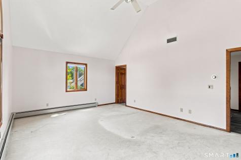 32 Knob Hill Lane Bristol CT 06010