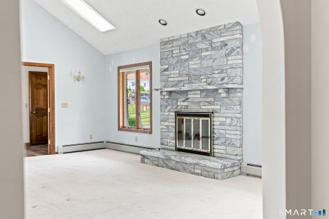 32 Knob Hill Lane Bristol CT 06010