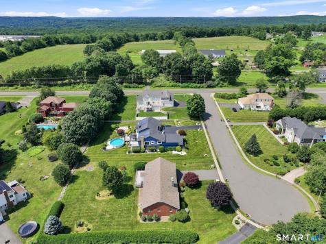 32 Knob Hill Lane Bristol CT 06010