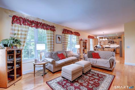 20 Livingston Way Manchester CT 06040
