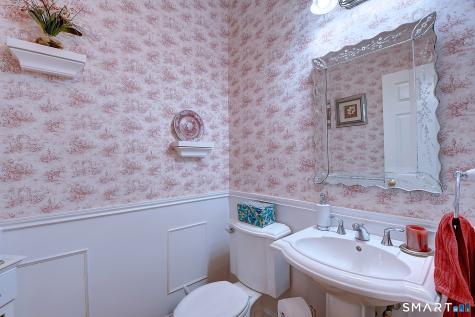20 Livingston Way Manchester CT 06040