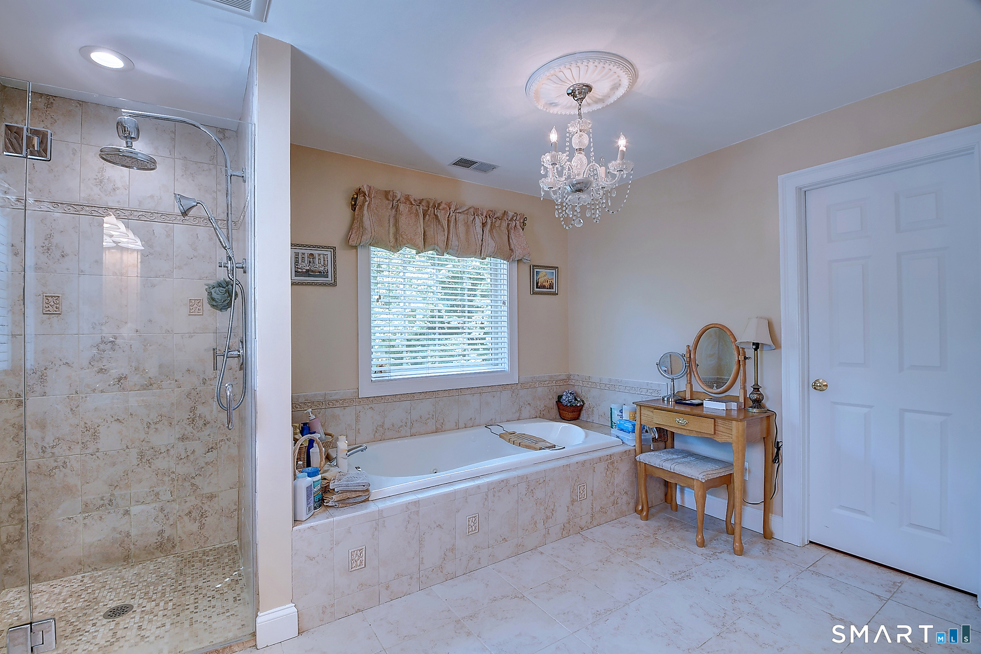 20 Livingston Way Manchester CT 06040