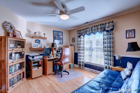 20 Livingston Way Manchester CT 06040