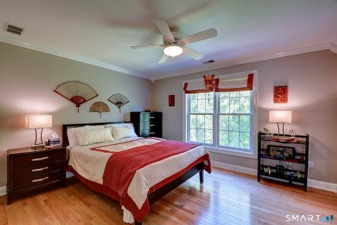 20 Livingston Way Manchester CT 06040