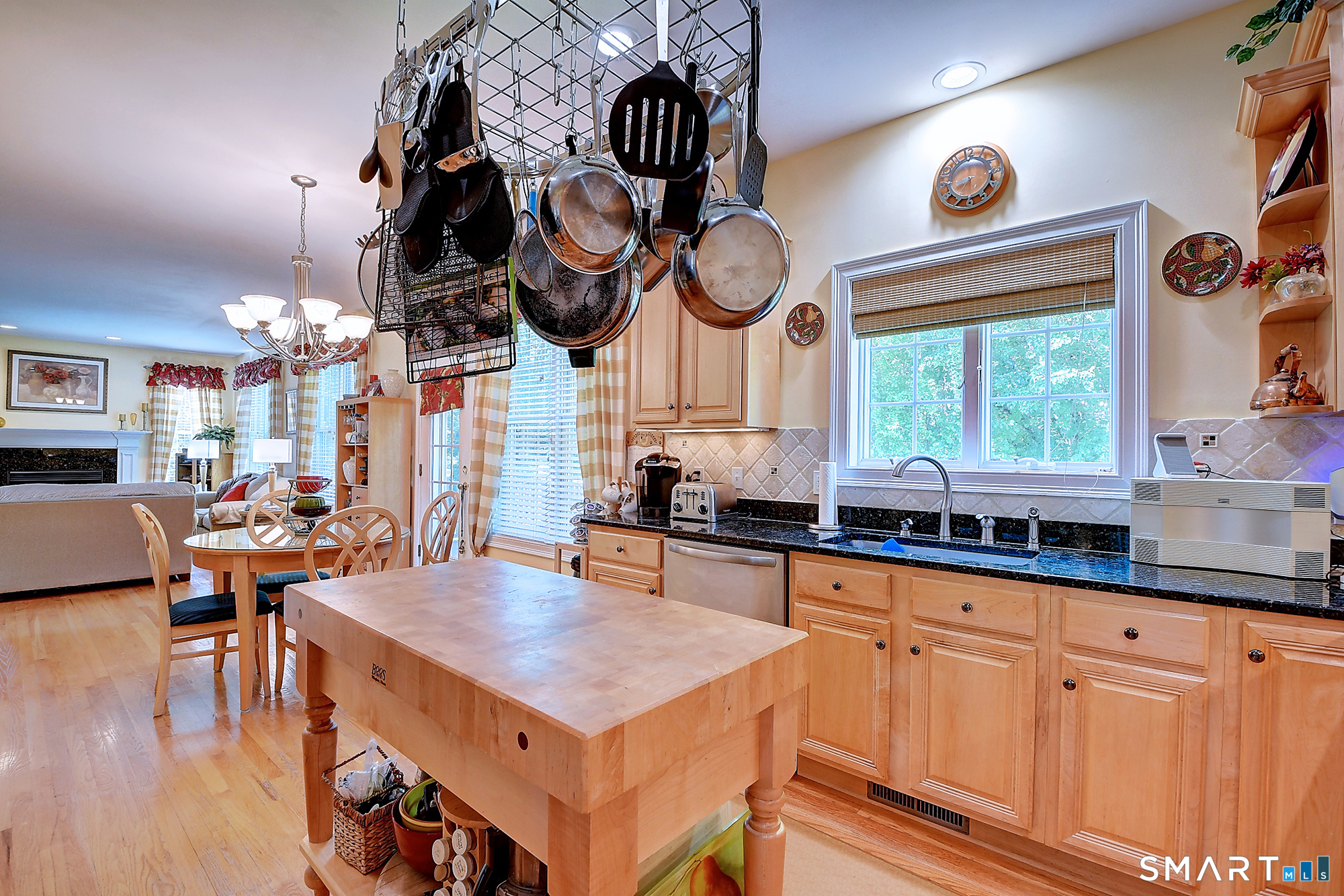 20 Livingston Way Manchester CT 06040