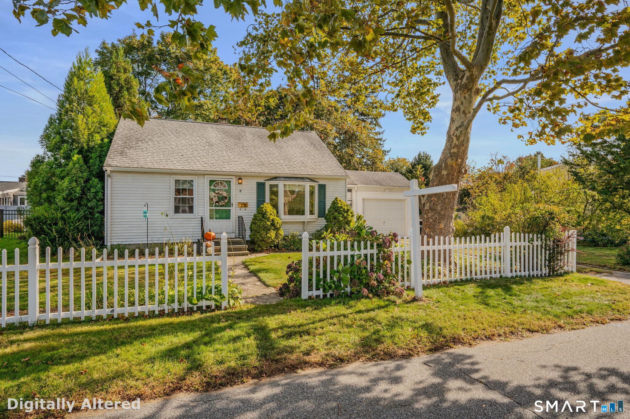 8 Maplewood Drive Clinton CT 06413