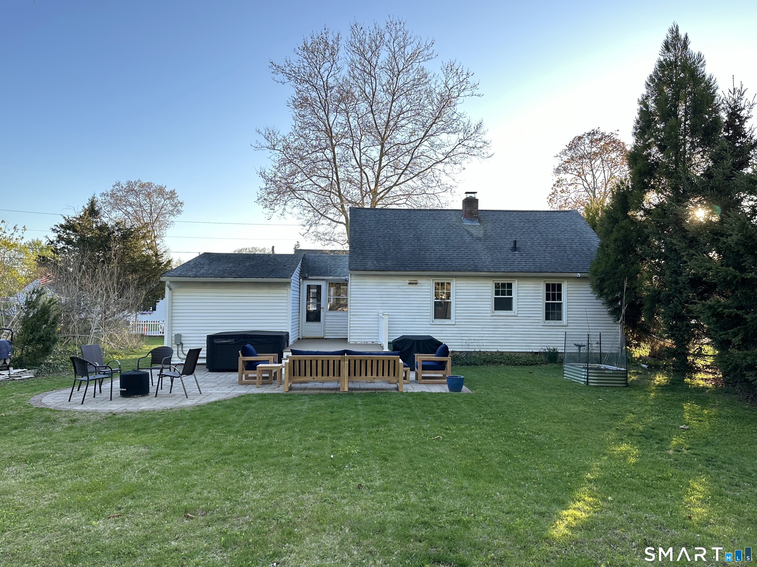 8 Maplewood Drive Clinton CT 06413