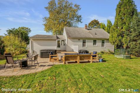 8 Maplewood Drive Clinton CT 06413