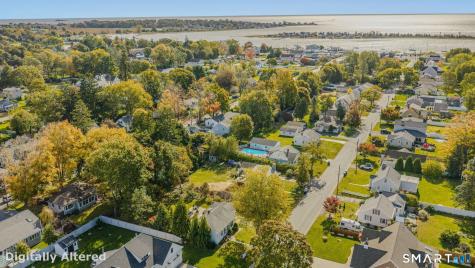8 Maplewood Drive Clinton CT 06413