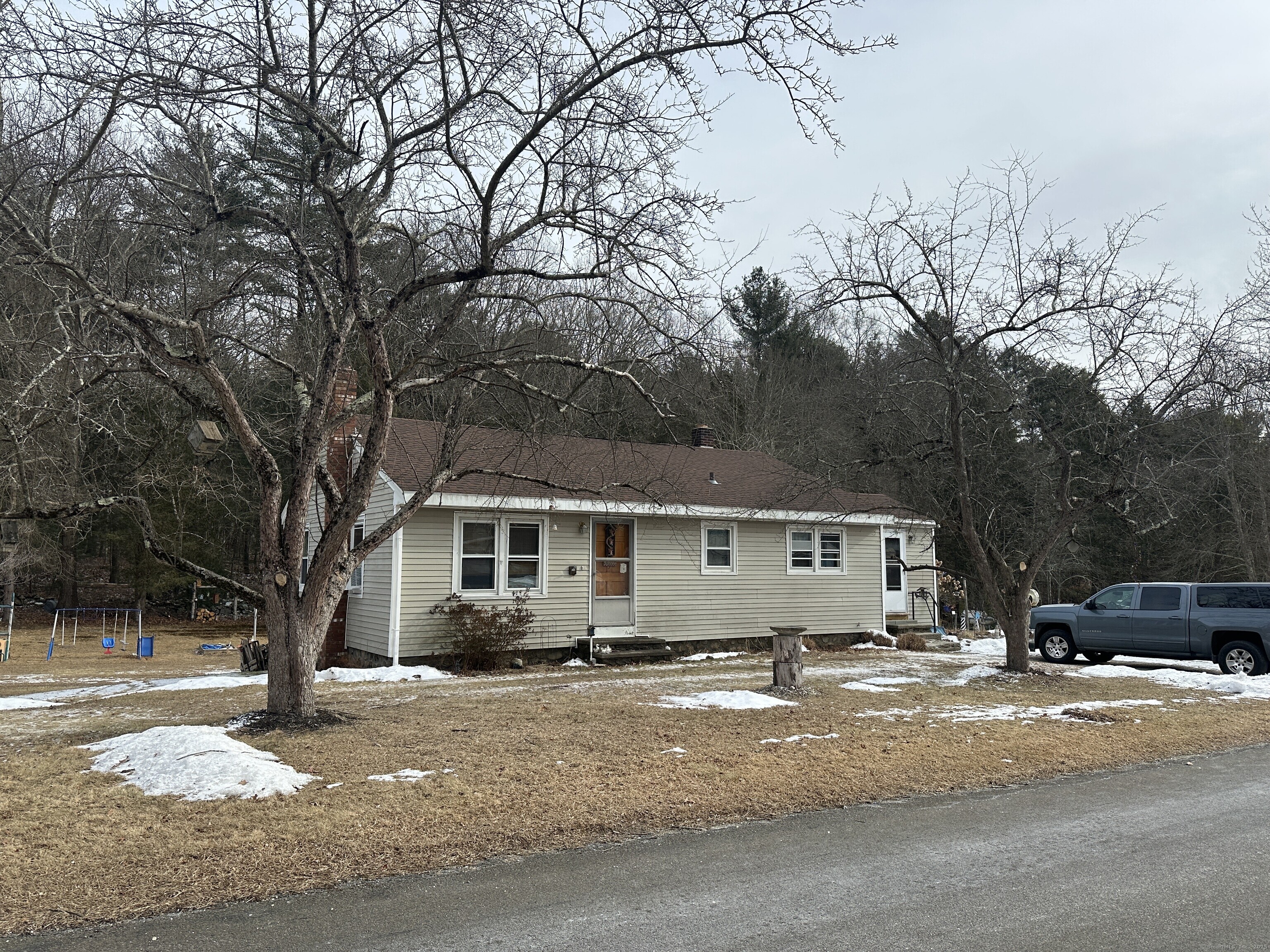 195 Pompeo Road Thompson CT 06255