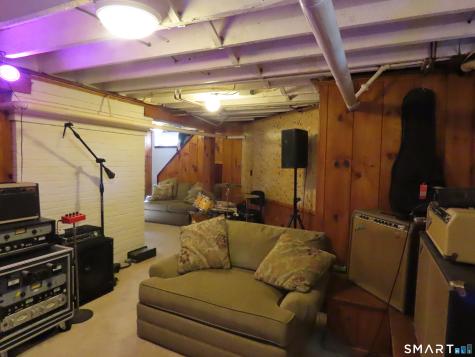 1885 Chapel Street New Haven CT 06515