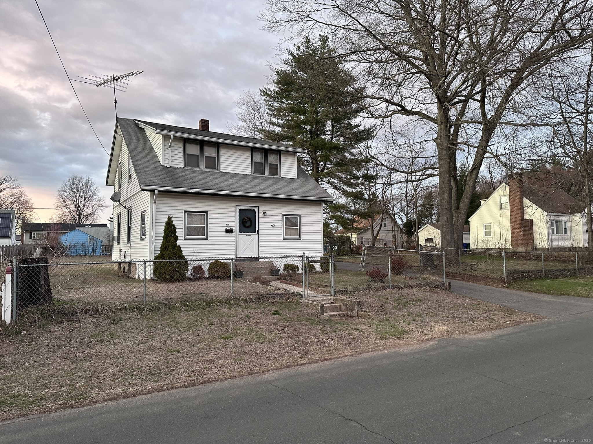 90 Wade Avenue Bloomfield CT 06002