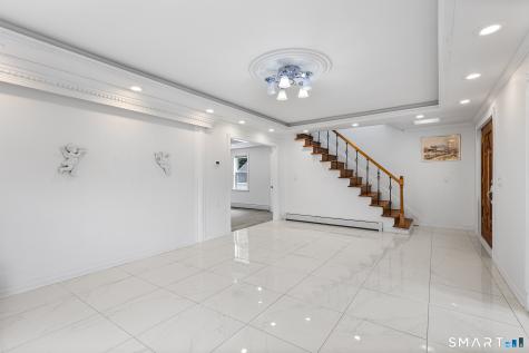 184 West Avenue Milford CT 06461