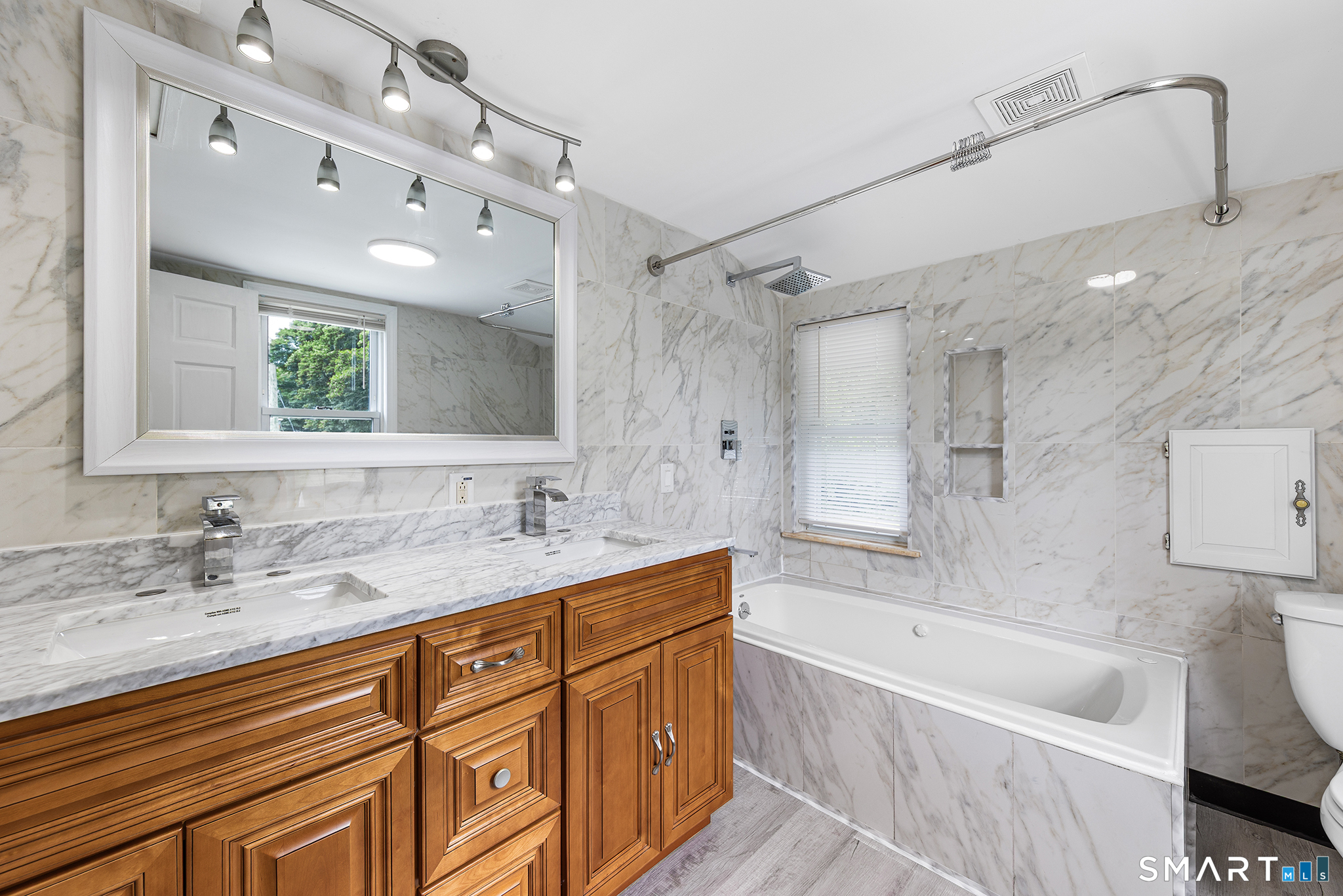 184 West Avenue Milford CT 06461