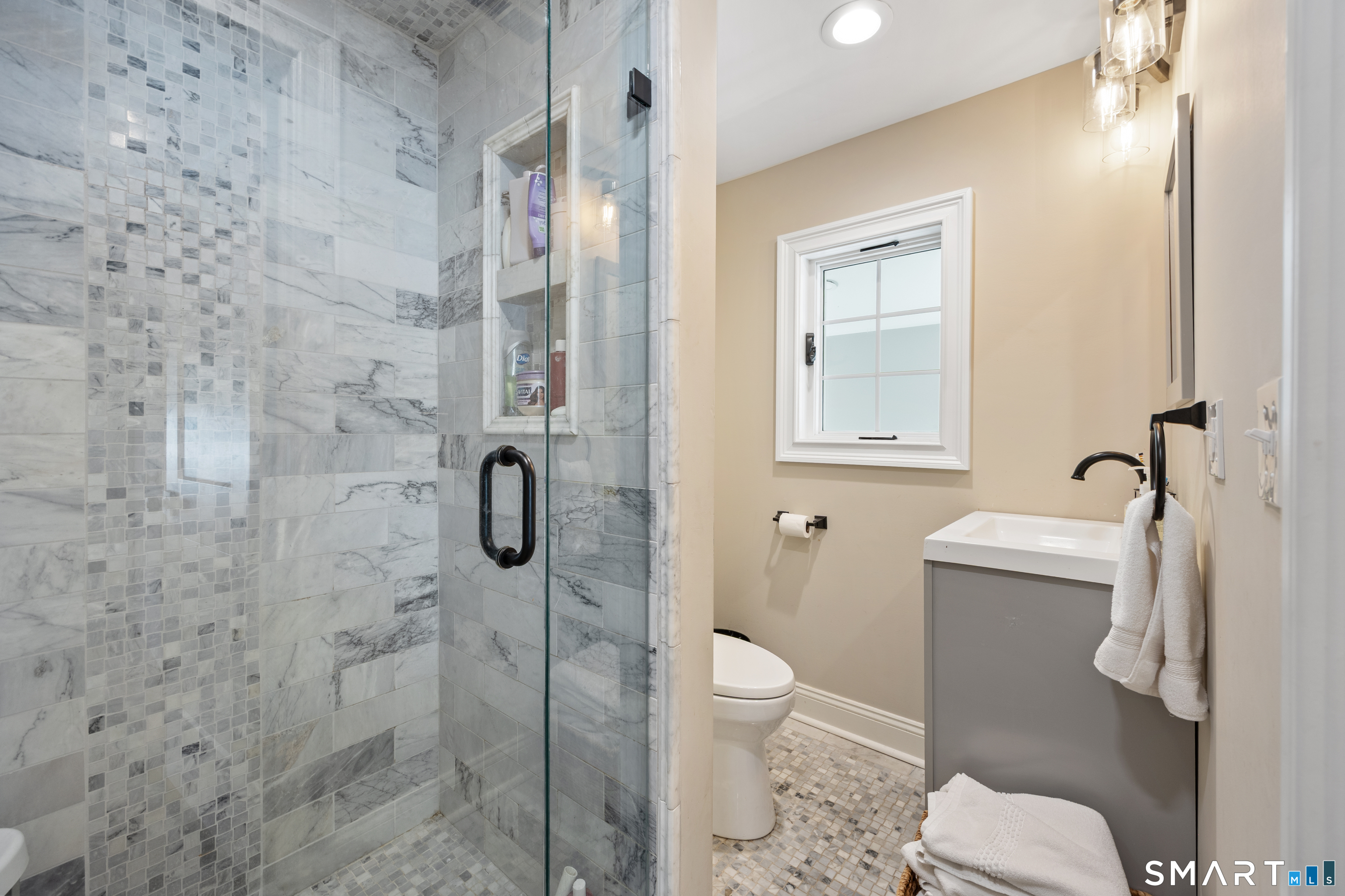 28 Maplewood Lane North Branford CT 06472