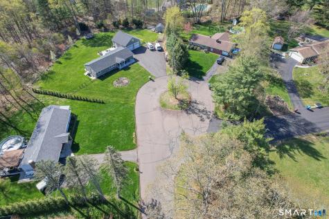 28 Maplewood Lane North Branford CT 06472