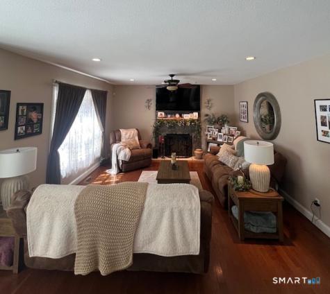 1 James Place Plainville CT 06062