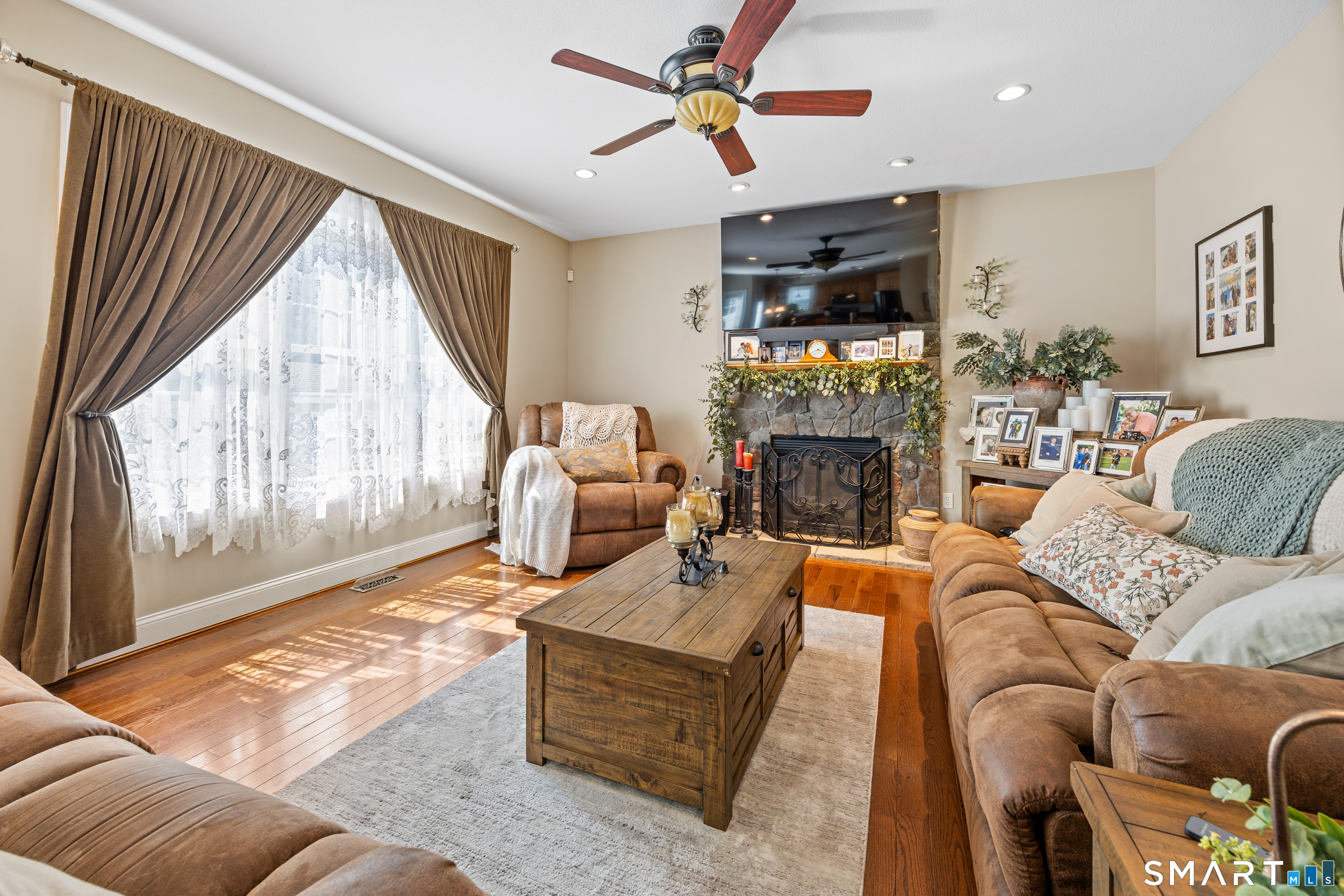 1 James Place Plainville CT 06062