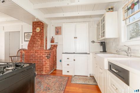 25 Bishop Road Branford CT 06405