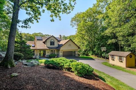 15 Coach Hill Danbury CT 06811