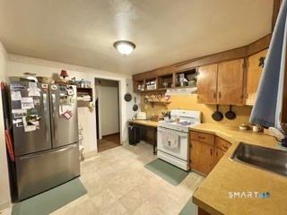 14 Leland Drive East Hartford CT 06108